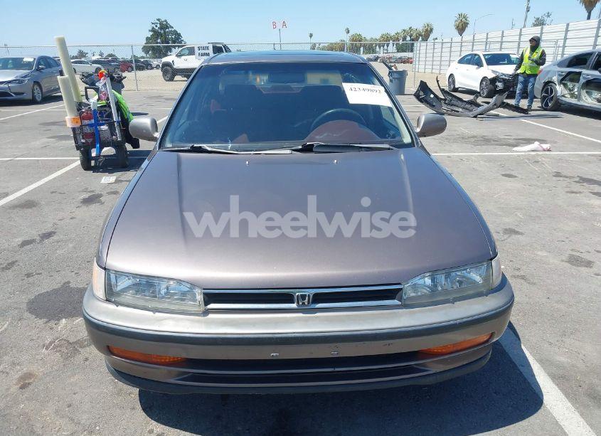 Photo 12 of 1992 Honda Accord EX/EX-R (VIN JHMCB7676NC016583)