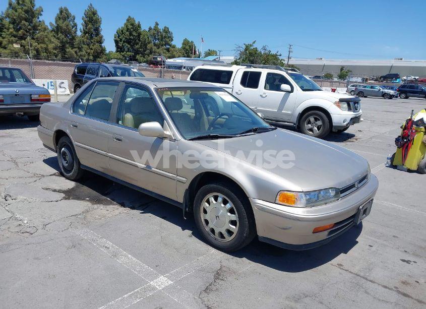 1993 Honda Accord SE (VIN JHMCB7681PC045579) main photo