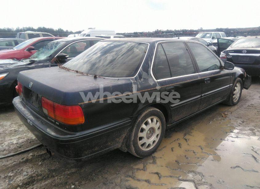 Photo 4 of 1993 Honda Accord SE (VIN JHMCB7686PC030883)