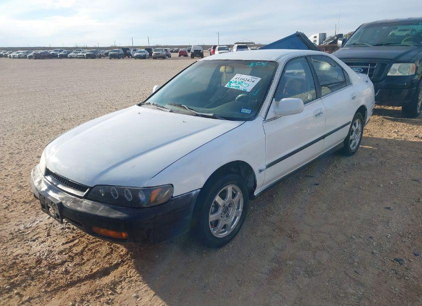 Photo 2 of 1995 Honda Accord LX (VIN JHMCD553XSC042600)