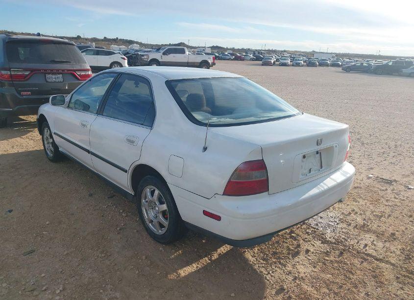 Photo 3 of 1995 Honda Accord LX (VIN JHMCD553XSC042600)