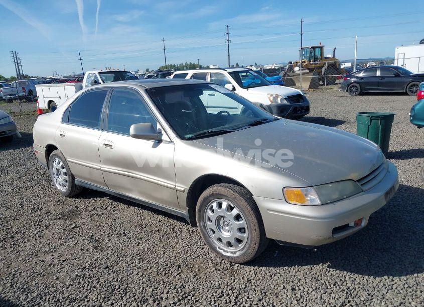 1994 Honda Accord EX (VIN JHMCD5555RC039292) main photo