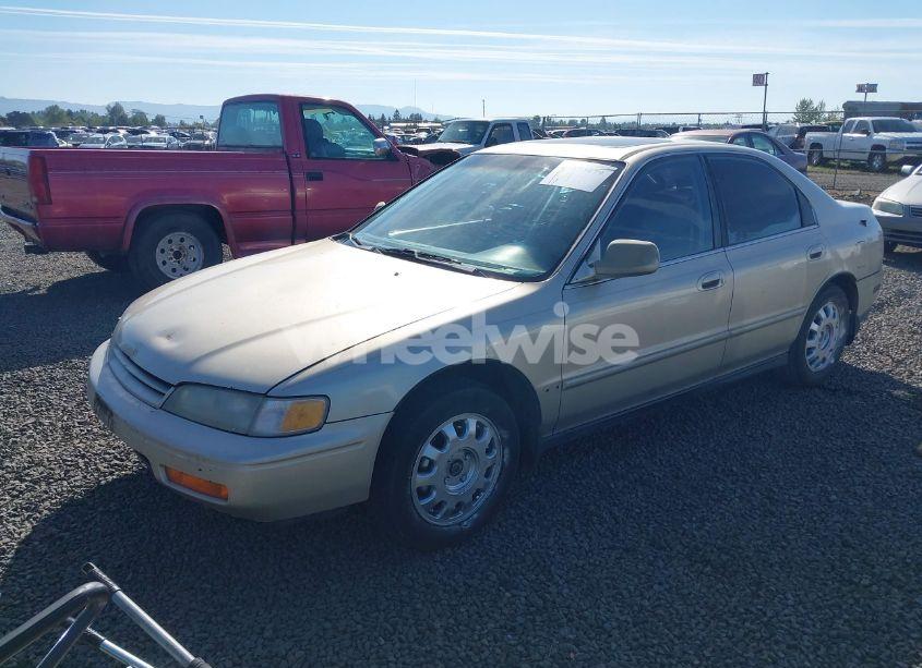 Photo 2 of 1994 Honda Accord EX (VIN JHMCD5555RC039292)