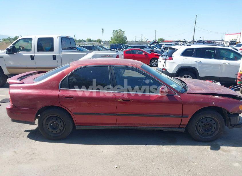 Photo 14 of 1995 Honda Accord LX (VIN JHMCD5630SC028896)