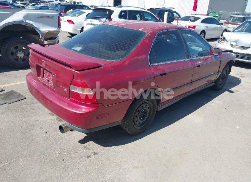 Photo 4 of 1995 Honda Accord LX (VIN JHMCD5630SC028896)