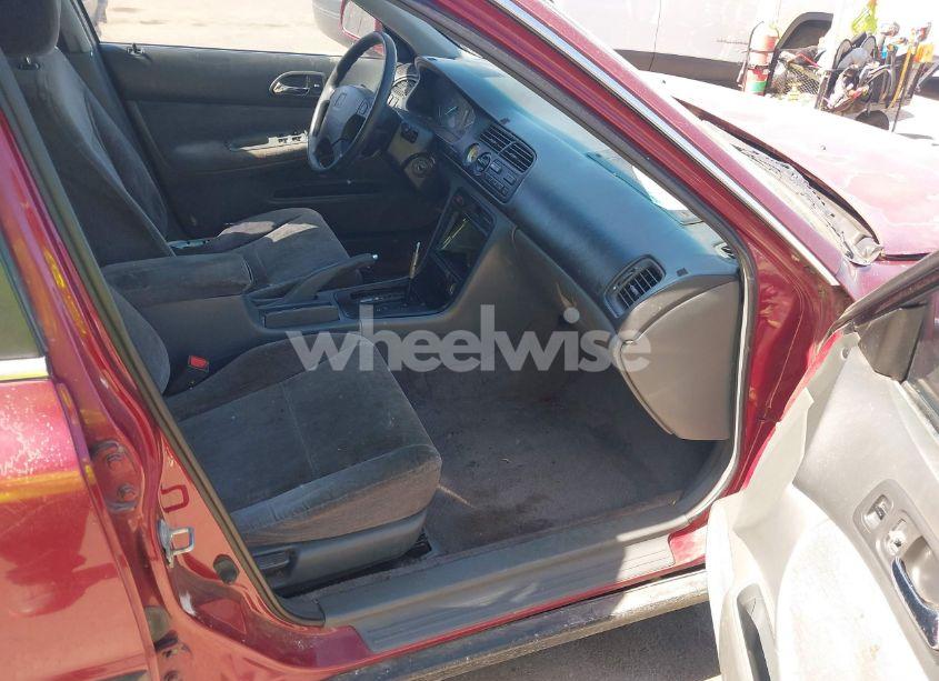 Photo 5 of 1995 Honda Accord LX (VIN JHMCD5630SC028896)