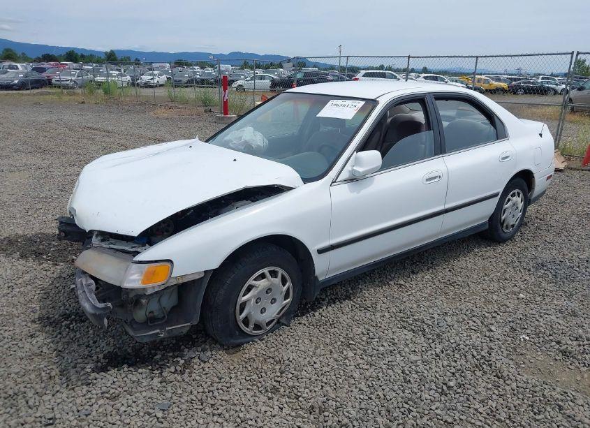 Photo 2 of 1994 Honda Accord LX (VIN JHMCD5633RC027736)
