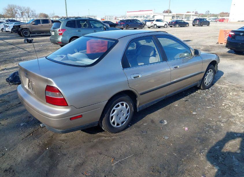 Photo 4 of 1994 Honda Accord LX (VIN JHMCD5634RC119096)