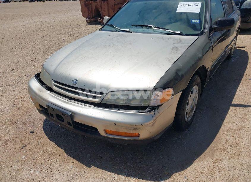 Photo 6 of 1995 Honda Accord LX (VIN JHMCD5635SC012063)