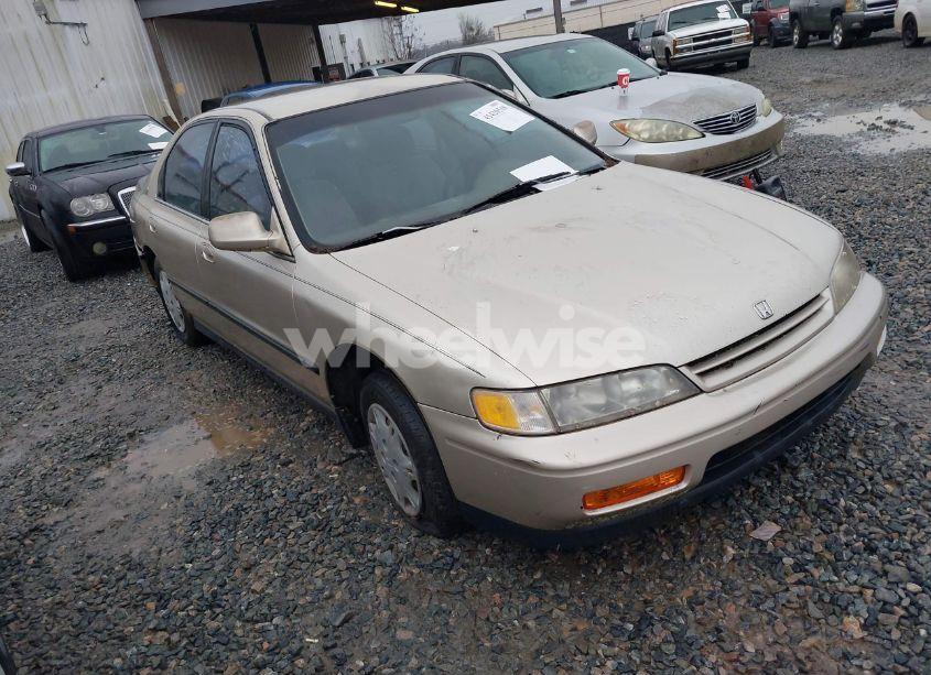 1995 Honda Accord LX (VIN JHMCD5635SC050795) main photo