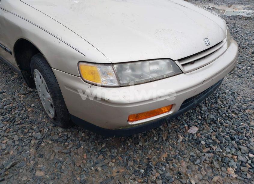 Photo 13 of 1995 Honda Accord LX (VIN JHMCD5635SC050795)