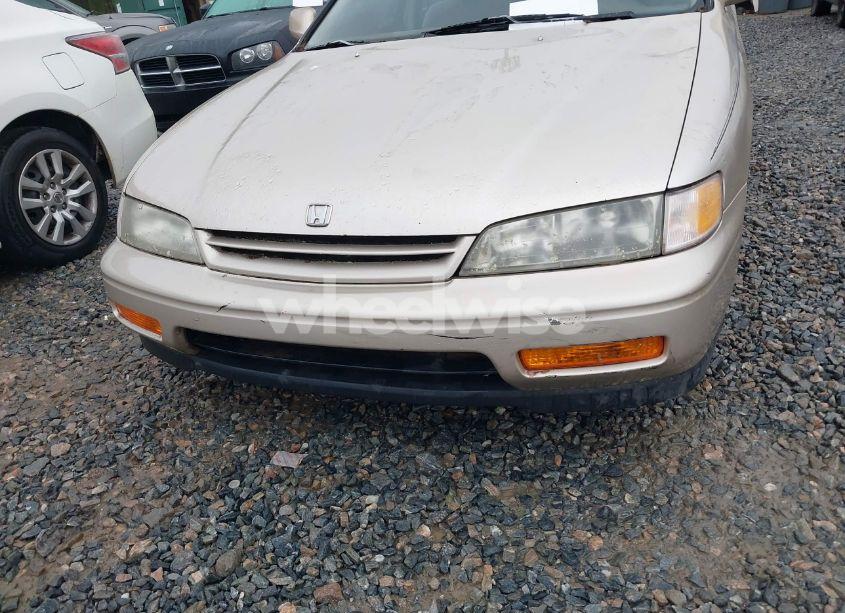 Photo 14 of 1995 Honda Accord LX (VIN JHMCD5635SC050795)