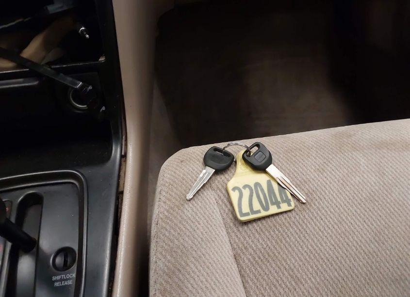 Photo 11 of 1997 Honda Accord LX (VIN JHMCD5637VC016250)