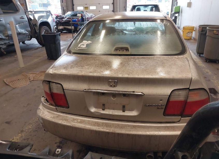 Photo 16 of 1997 Honda Accord LX (VIN JHMCD5637VC016250)