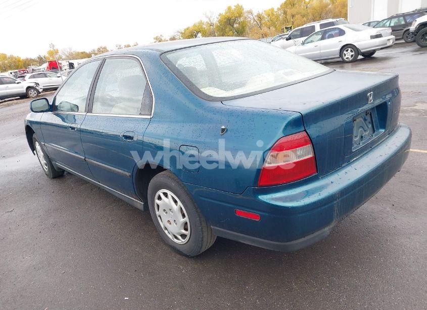 Photo 3 of 1994 Honda Accord LX (VIN JHMCD563XRC105378)