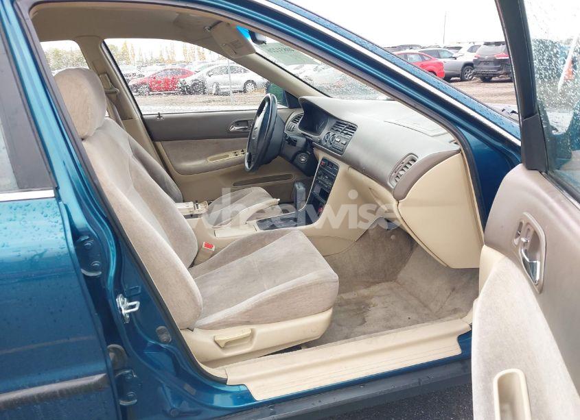 Photo 5 of 1994 Honda Accord LX (VIN JHMCD563XRC105378)