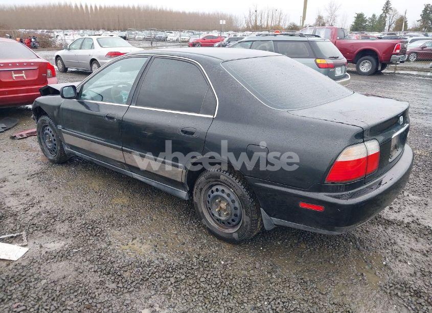 Photo 3 of 1997 Honda Accord LX (VIN JHMCD563XVC021491)