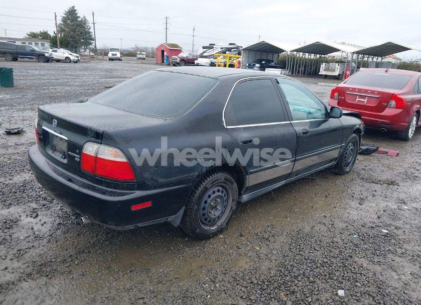 Photo 4 of 1997 Honda Accord LX (VIN JHMCD563XVC021491)