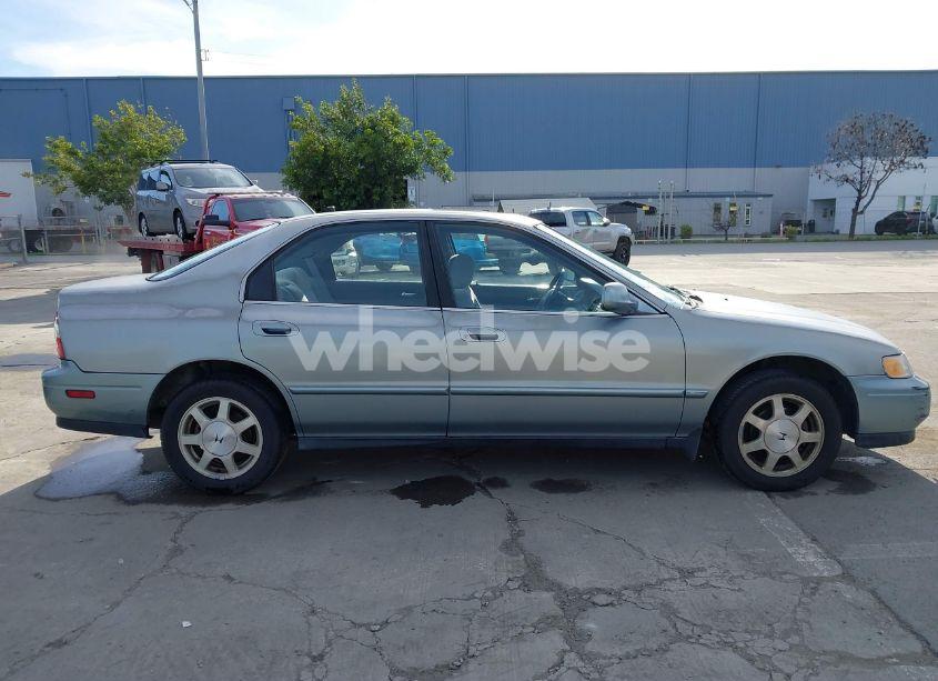 Photo 13 of 1994 Honda Accord EX (VIN JHMCD5653RC097576)