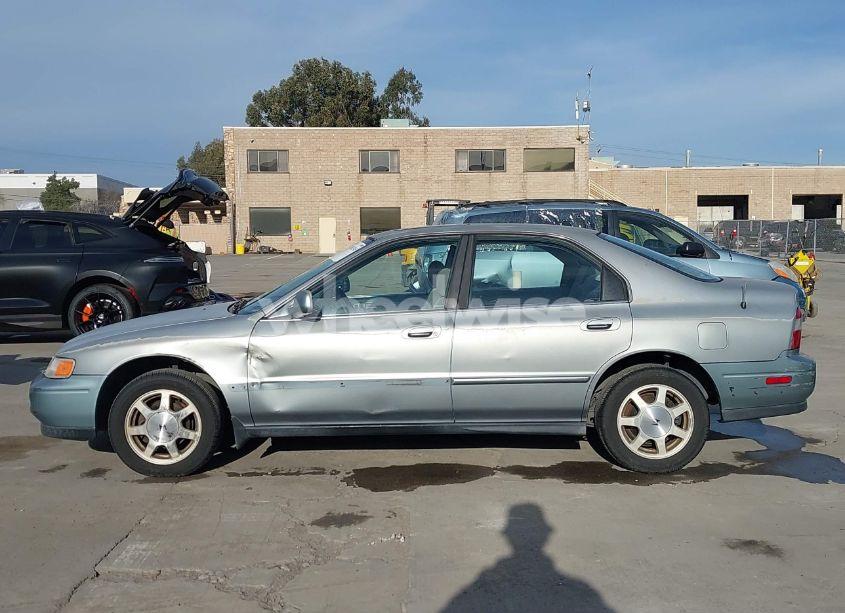 Photo 14 of 1994 Honda Accord EX (VIN JHMCD5653RC097576)