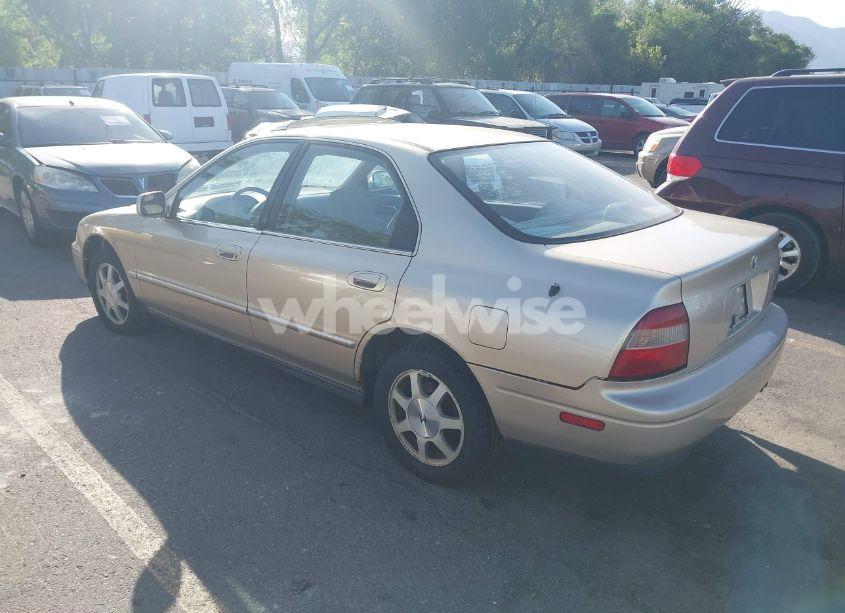 Photo 3 of 1994 Honda Accord EX (VIN JHMCD5655RC120856)