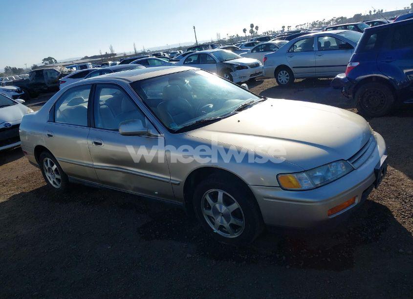 Photo 6 of 1994 Honda Accord EX (VIN JHMCD5660RC043693)