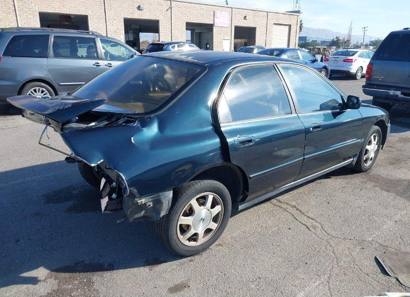 Photo 4 of 1994 Honda Accord EX (VIN JHMCD566XRC031731)