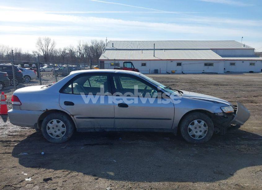 Photo 13 of 2001 Honda Accord 2.3 DX (VIN JHMCF85451C000211)