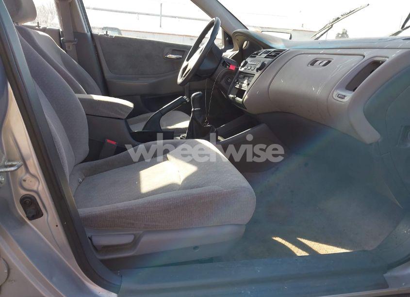 Photo 5 of 2001 Honda Accord 2.3 DX (VIN JHMCF85451C000211)