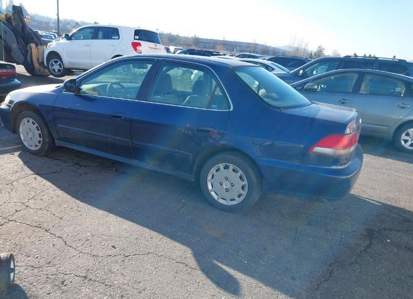 Photo 3 of 2001 Honda Accord 2.3 LX (VIN JHMCG55401C028395)