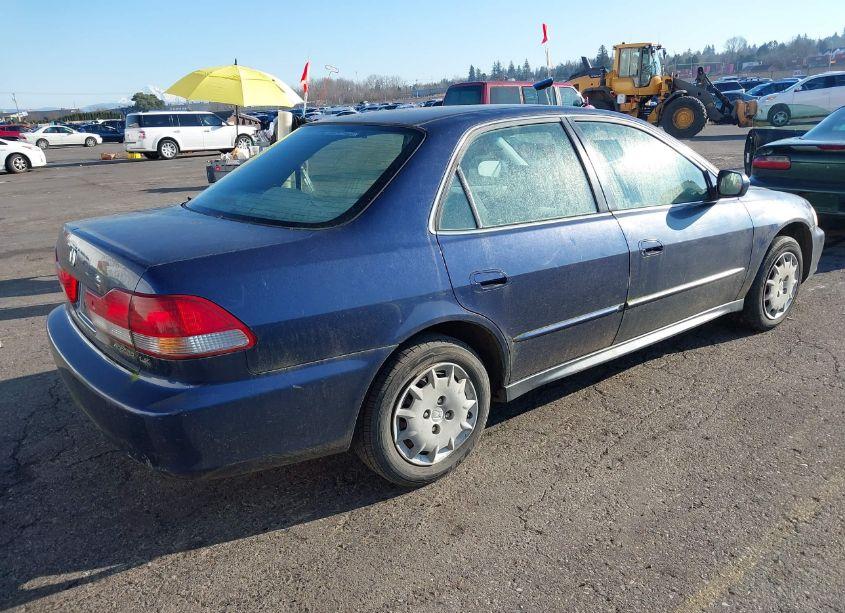 Photo 4 of 2001 Honda Accord 2.3 LX (VIN JHMCG55401C028395)