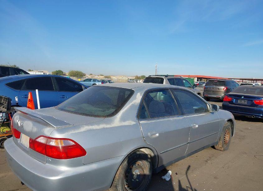 Photo 4 of 2000 Honda Accord 2.3 LX (VIN JHMCG5542YC041028)