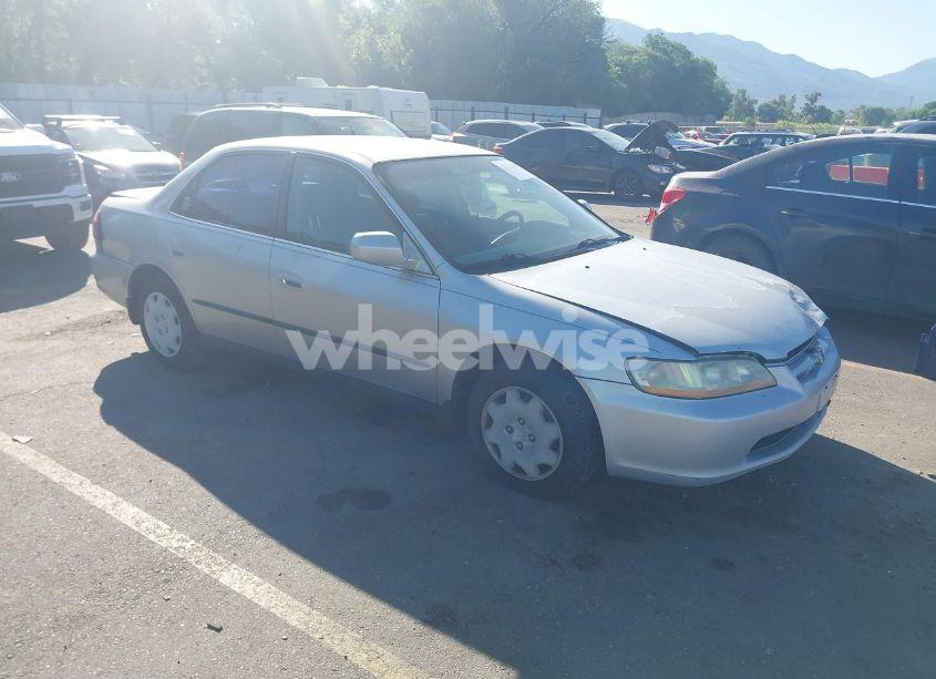 2000 Honda Accord 2.3 LX (VIN JHMCG5545YC040830) main photo