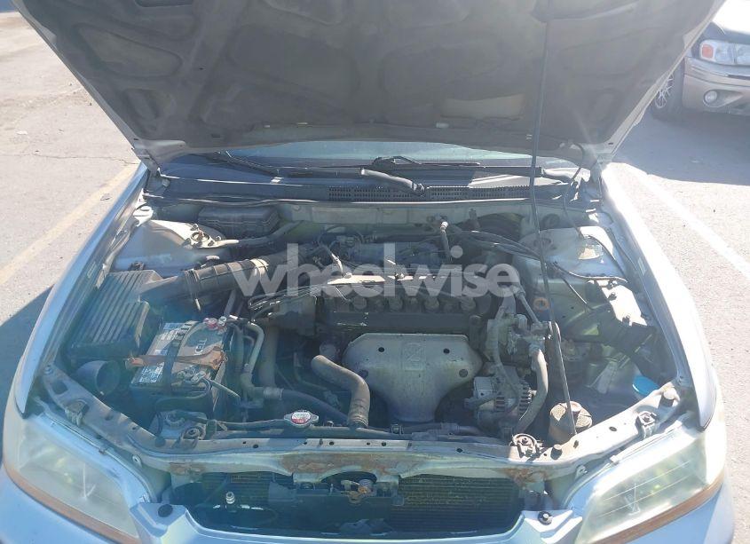 Photo 10 of 2000 Honda Accord 2.3 LX (VIN JHMCG5545YC040830)