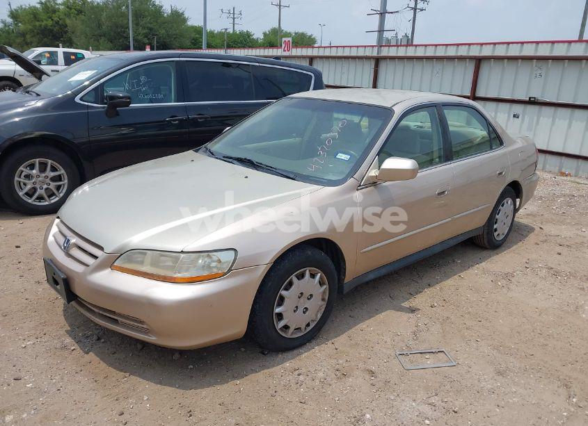 Photo 2 of 2001 Honda Accord 2.3 LX (VIN JHMCG56401C016729)