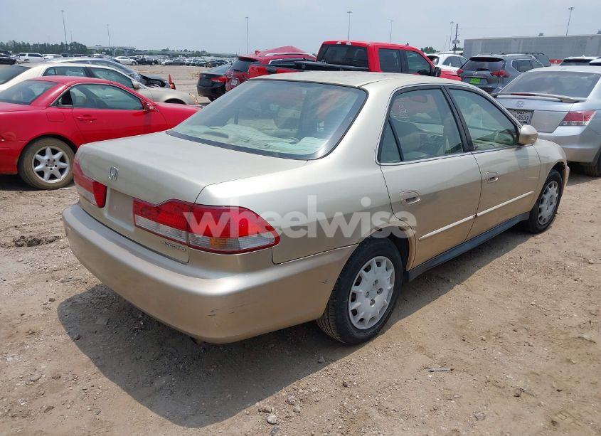 Photo 4 of 2001 Honda Accord 2.3 LX (VIN JHMCG56401C016729)