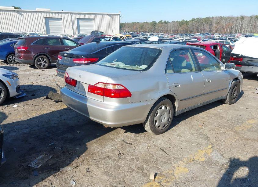Photo 4 of 1999 Honda Accord LX (VIN JHMCG5640XC004654)