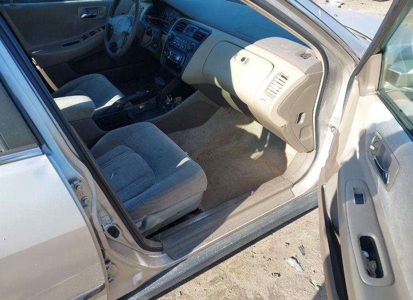 Photo 5 of 1999 Honda Accord LX (VIN JHMCG5640XC004654)