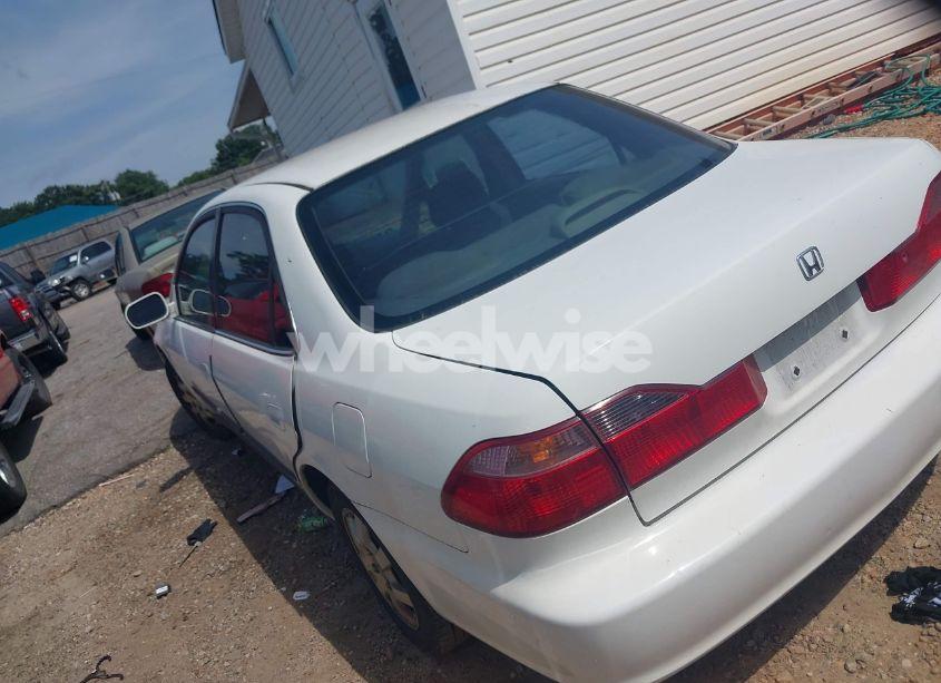 Photo 3 of 1999 Honda Accord LX (VIN JHMCG5640XC051473)