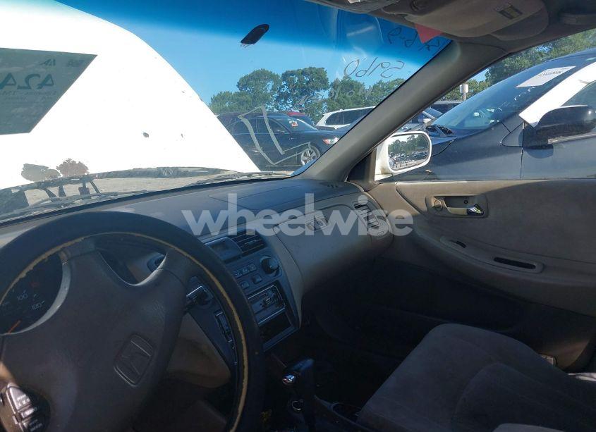 Photo 5 of 1999 Honda Accord LX (VIN JHMCG5640XC051473)