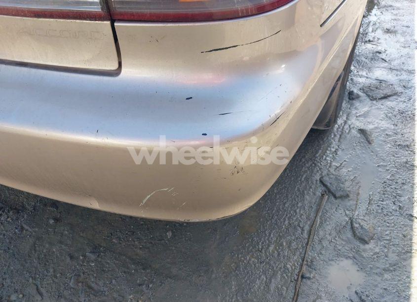 Photo 17 of 2001 Honda Accord 2.3 LX (VIN JHMCG56411C023043)