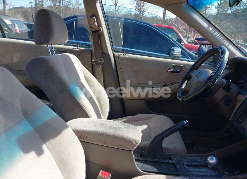 Photo 5 of 2001 Honda Accord 2.3 LX (VIN JHMCG56411C023043)