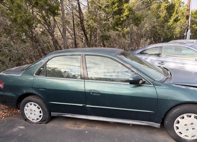 Photo 13 of 2002 Honda Accord 2.3 LX (VIN JHMCG56412C016093)