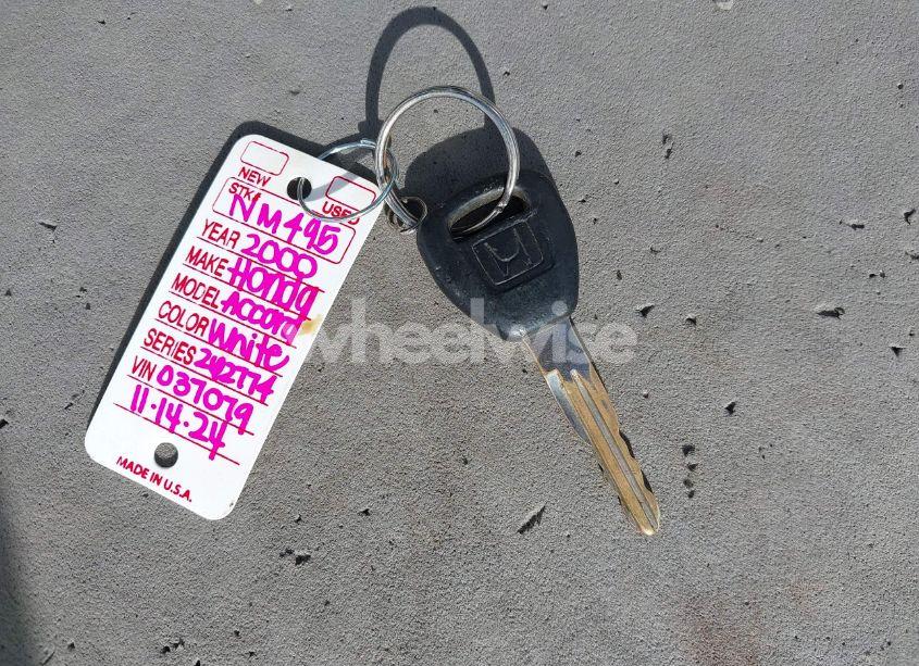 Photo 11 of 2000 Honda Accord 2.3 LX (VIN JHMCG5641YC037079)