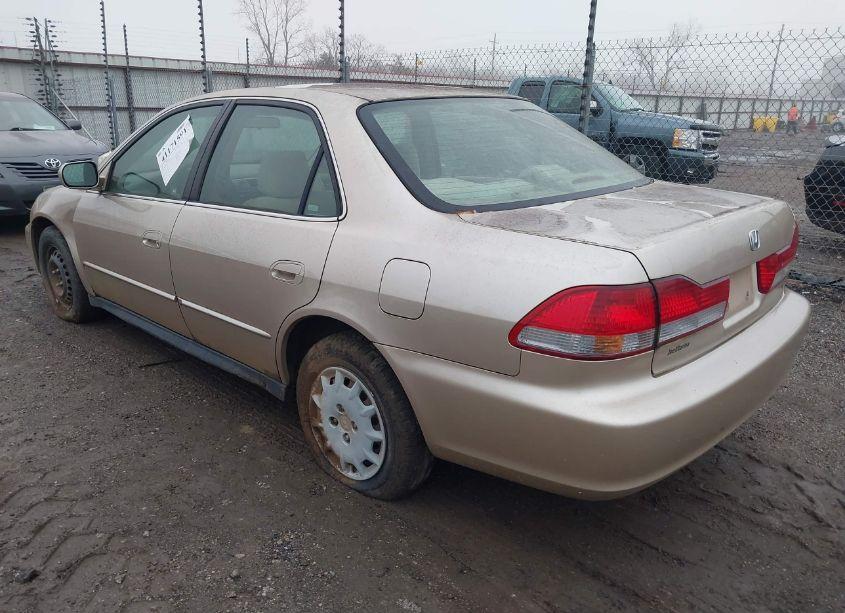 Photo 3 of 2001 Honda Accord 2.3 LX (VIN JHMCG56421C023729)