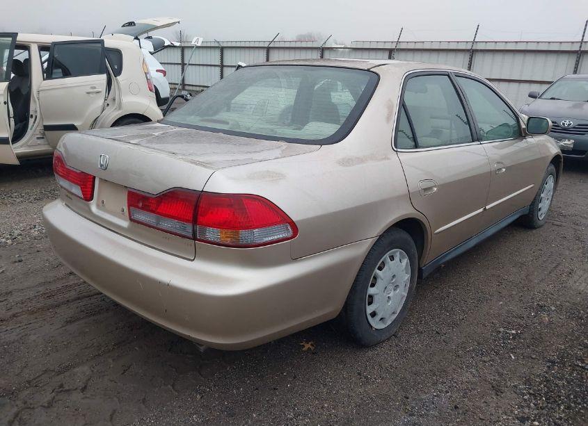 Photo 4 of 2001 Honda Accord 2.3 LX (VIN JHMCG56421C023729)