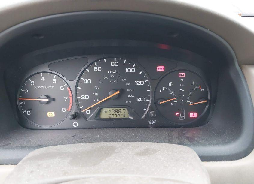 Photo 7 of 2001 Honda Accord 2.3 LX (VIN JHMCG56421C023729)