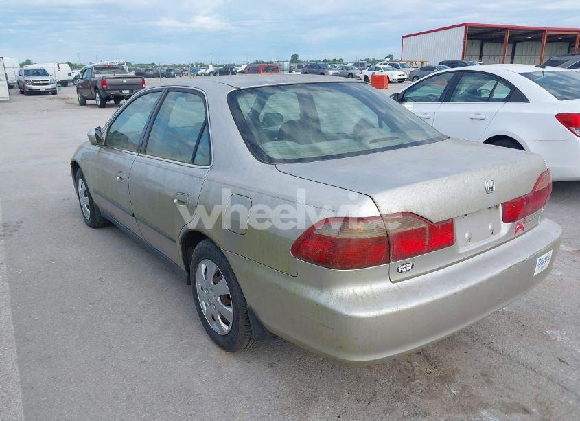 Photo 3 of 1999 Honda Accord LX (VIN JHMCG5642XC003361)
