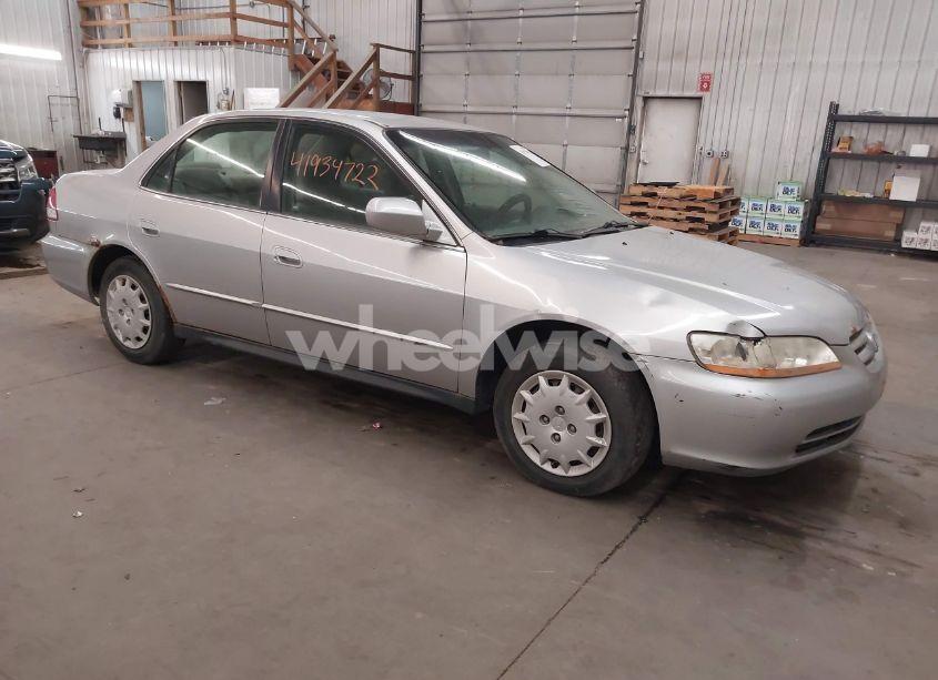 2002 Honda Accord 2.3 LX (VIN JHMCG56432C029220) main photo