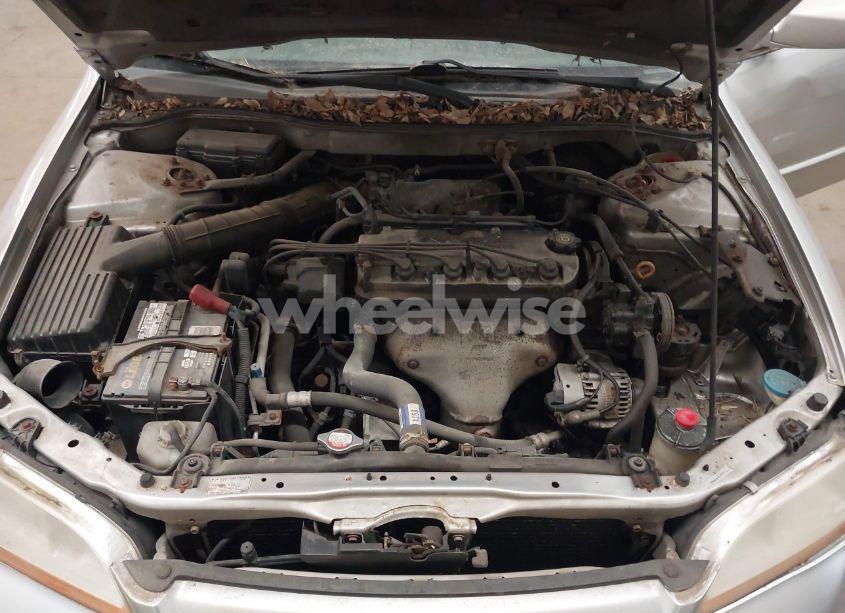 Photo 10 of 2002 Honda Accord 2.3 LX (VIN JHMCG56432C029220)